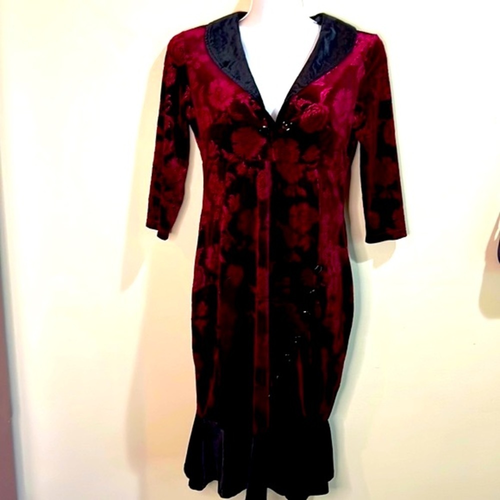 Nice Forever Velvet Burgundy Maroon Flared buttonfront Dress size M